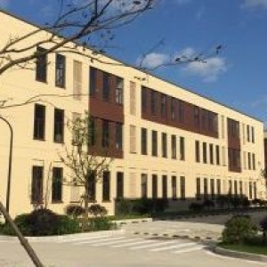 独立大产权标准厂房，独栋、两层、大平层，高速入口处，低首付可