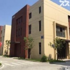 稀缺两层厂房，靠近高速口，价格便宜