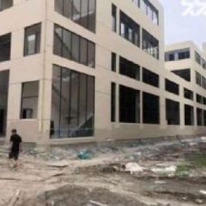 高标准厂房，三层独门独院，首付三成按揭十年