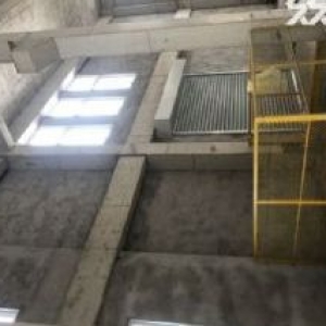 全新厂房2000平，50年产权，科按揭